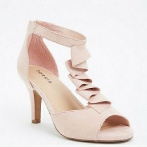 Torrid blush ruffled pumps